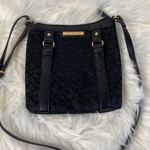 TOMMY HILFIGER Black Crossbody Bag